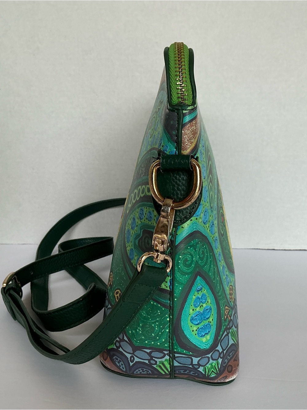 Leah Dorion Strong Earth Woman Art Bag 12” x 8.5” x 3.75” - Picture 7 of 16